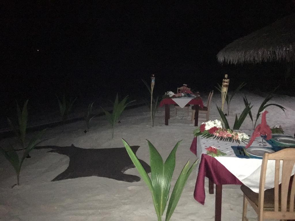 Hudhu Raakani Lodge Maldives Thinadhoo  Exterior photo